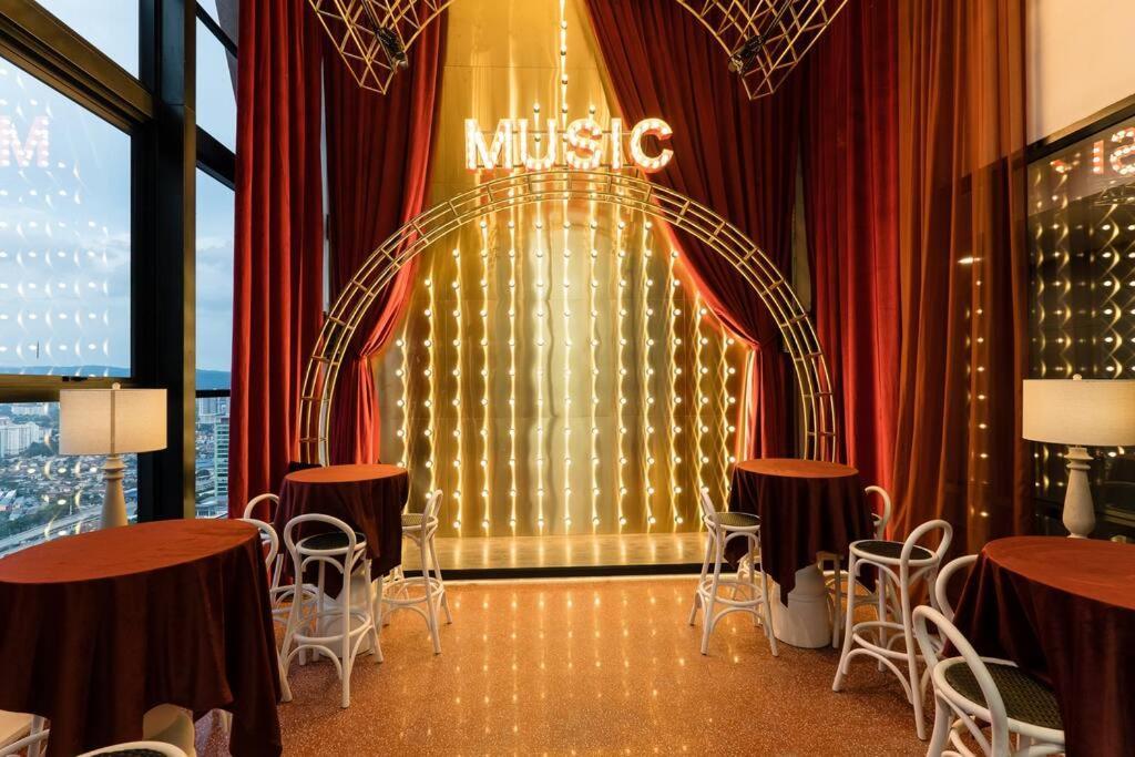 Klcc Musicalsty5Pax At Scarletzsuites Куала-Лумпур Екстер'єр фото